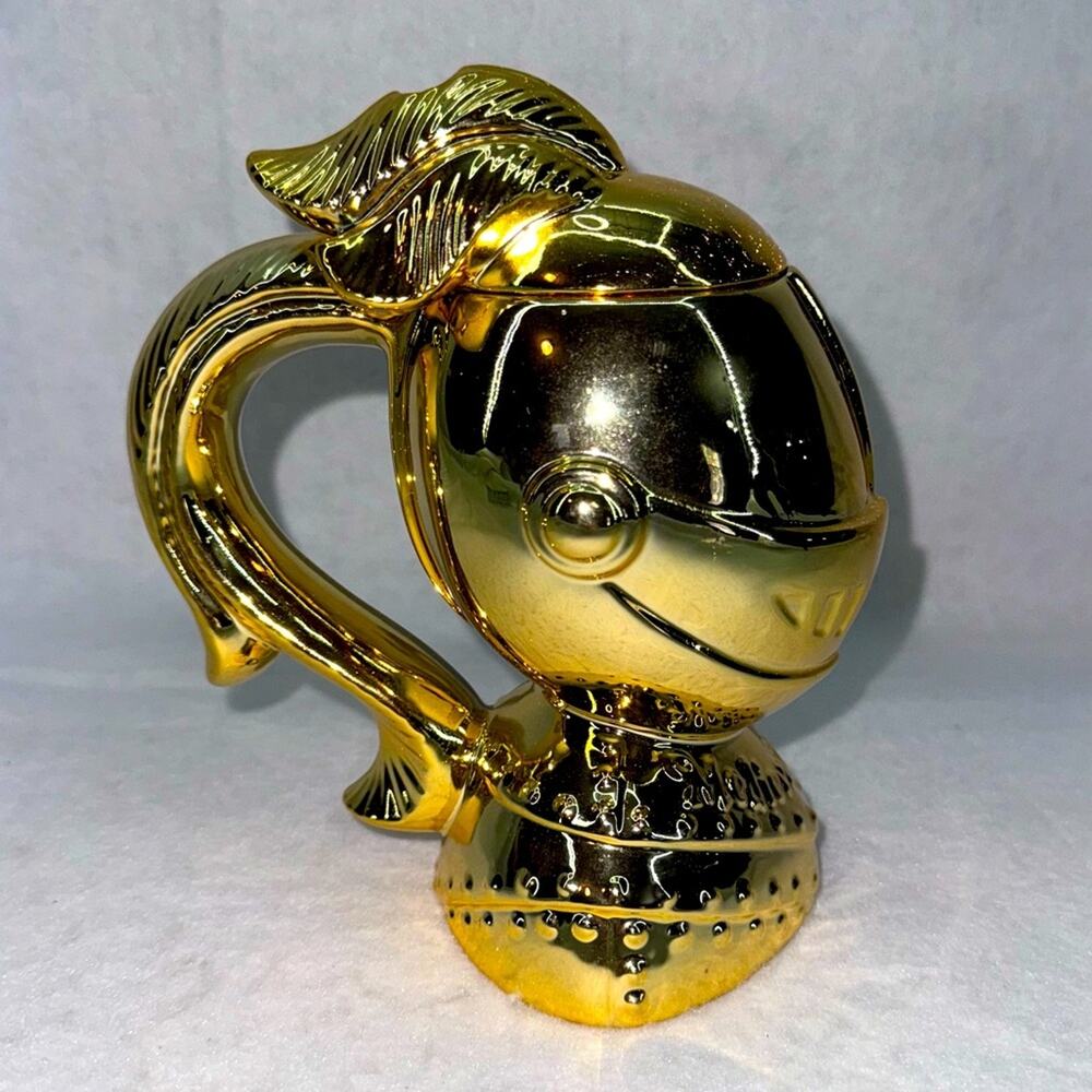 Vintage 2001 Gold Knight Ceramic Medieval Times Covered Mug 7” High Souvenir